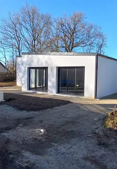 Construction Maison moderne de plain-pied 56