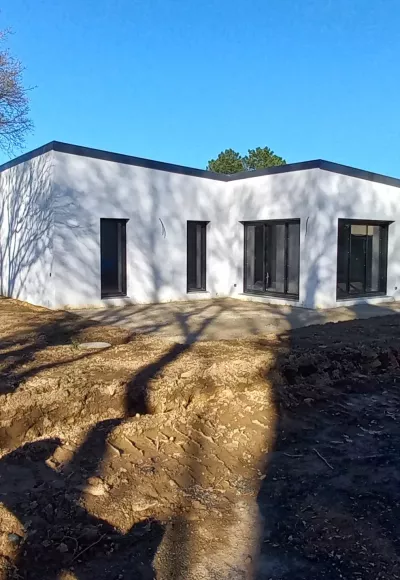 Construction Maison moderne de plain-pied 56